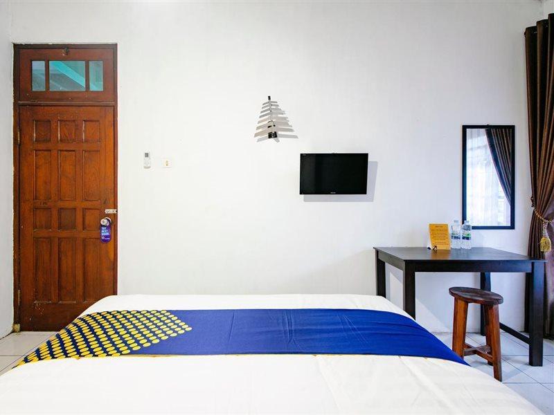 Spot On 2107 Ijo Pupus Syariah Residence Baturetno Exterior photo
