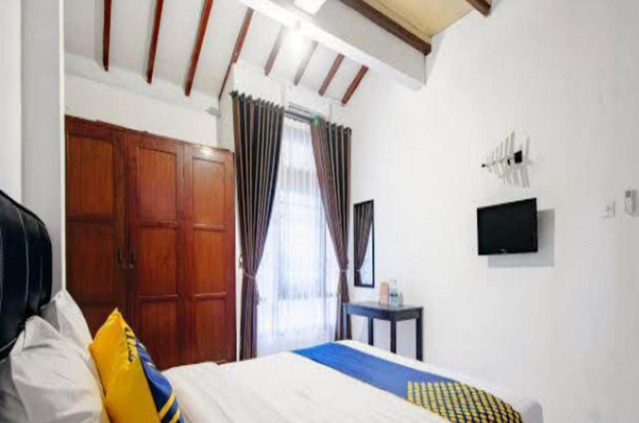 Spot On 2107 Ijo Pupus Syariah Residence Baturetno Exterior photo