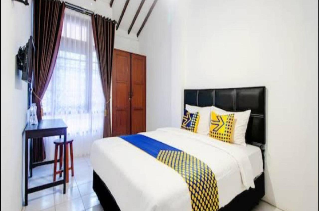 Spot On 2107 Ijo Pupus Syariah Residence Baturetno Exterior photo